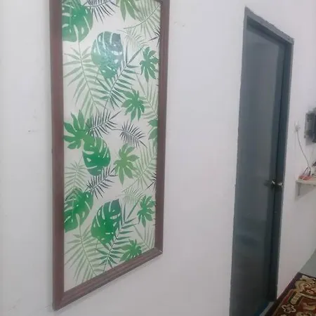 Budget Homestay Impiana Adril Ipoh Bagian luar foto